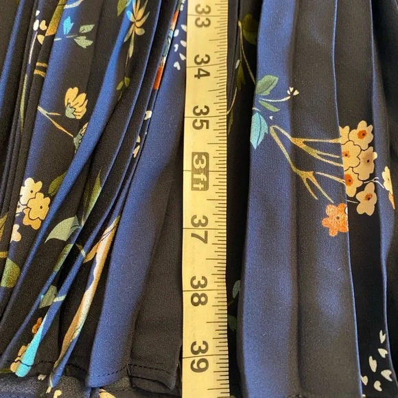 Nanette Lepore Floral Navy Pleated Dress, Size 8 - Picture 7 of 10
